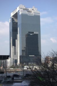 Sky-Building, welches das beste Kino von Osaka beherbergt © Leopold Federmair